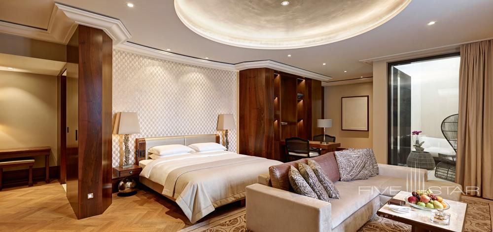 Premier Skyline Room detail